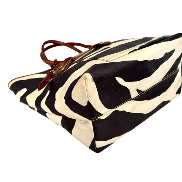 Dooney & Bourke Large Shoulder Bag Zebra Print Vachetta Leather - Picture 12 of 17